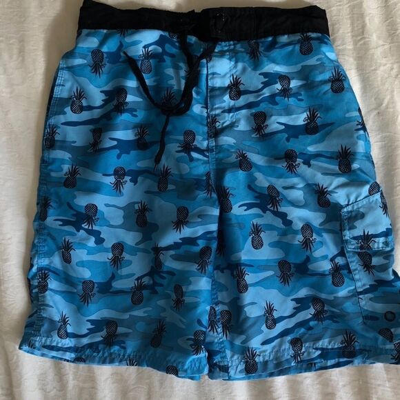 Broken Threads Surf Hybrid board shorts size S GUC - Picture 1 of 3